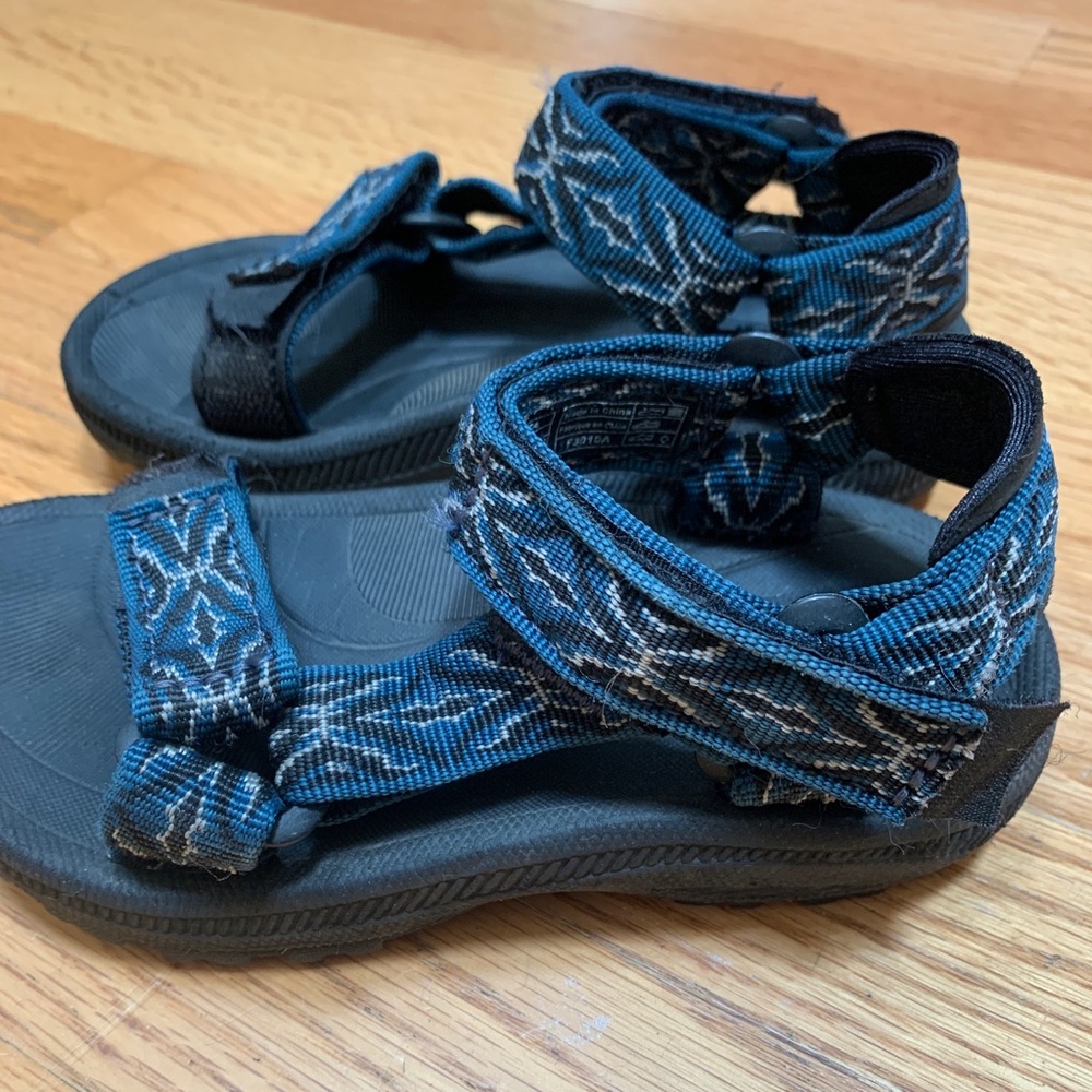 Teva sandles